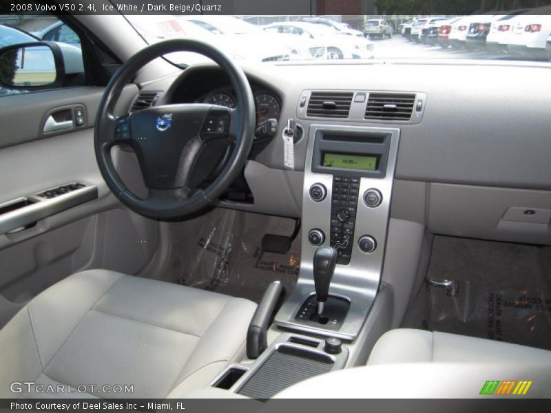 Dashboard of 2008 V50 2.4i