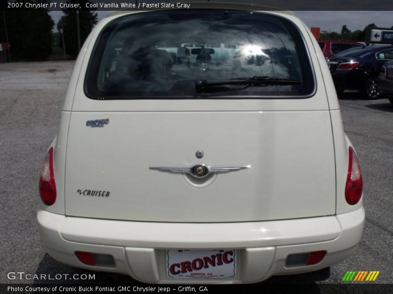 Cool Vanilla White / Pastel Slate Gray 2007 Chrysler PT Cruiser