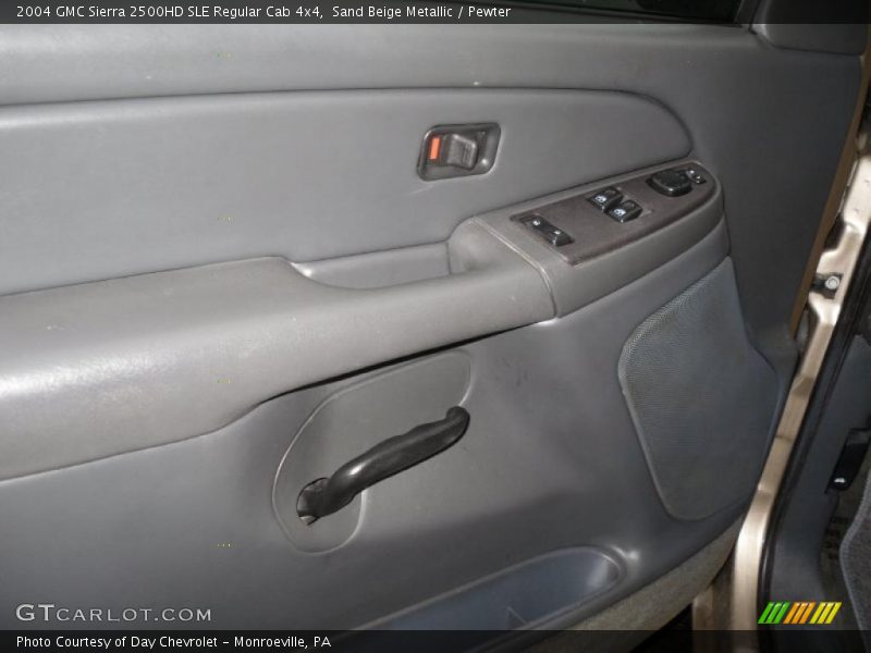 Sand Beige Metallic / Pewter 2004 GMC Sierra 2500HD SLE Regular Cab 4x4