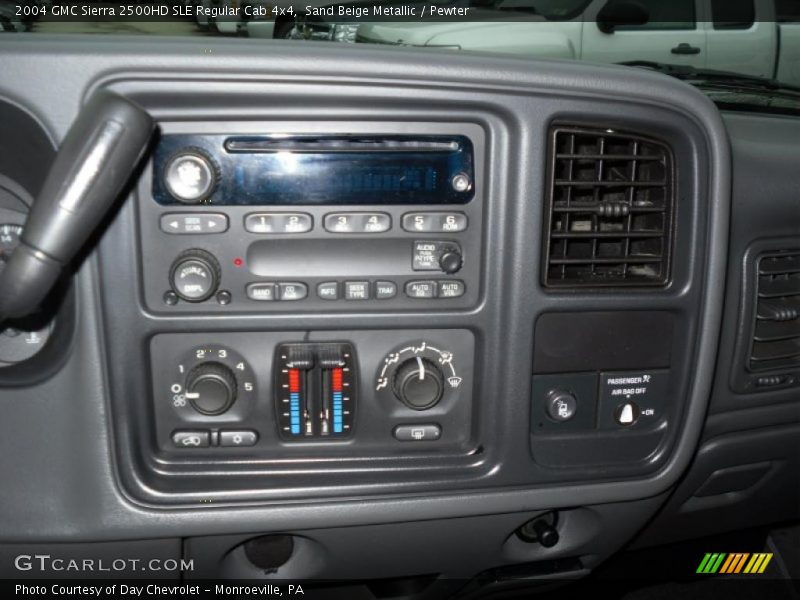 Sand Beige Metallic / Pewter 2004 GMC Sierra 2500HD SLE Regular Cab 4x4