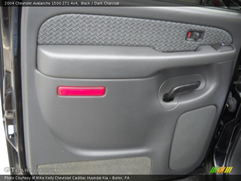 Black / Dark Charcoal 2004 Chevrolet Avalanche 1500 Z71 4x4