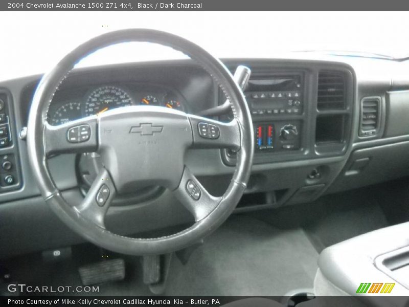 Black / Dark Charcoal 2004 Chevrolet Avalanche 1500 Z71 4x4