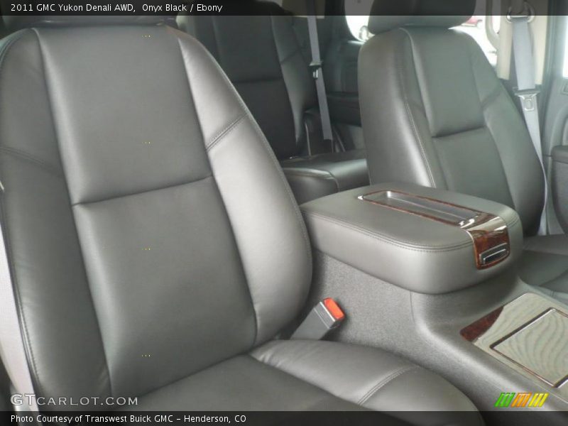 Onyx Black / Ebony 2011 GMC Yukon Denali AWD
