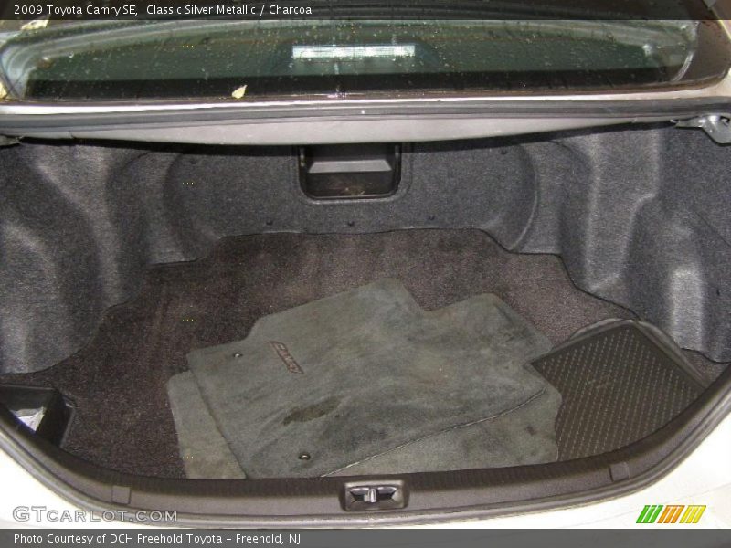 Classic Silver Metallic / Charcoal 2009 Toyota Camry SE