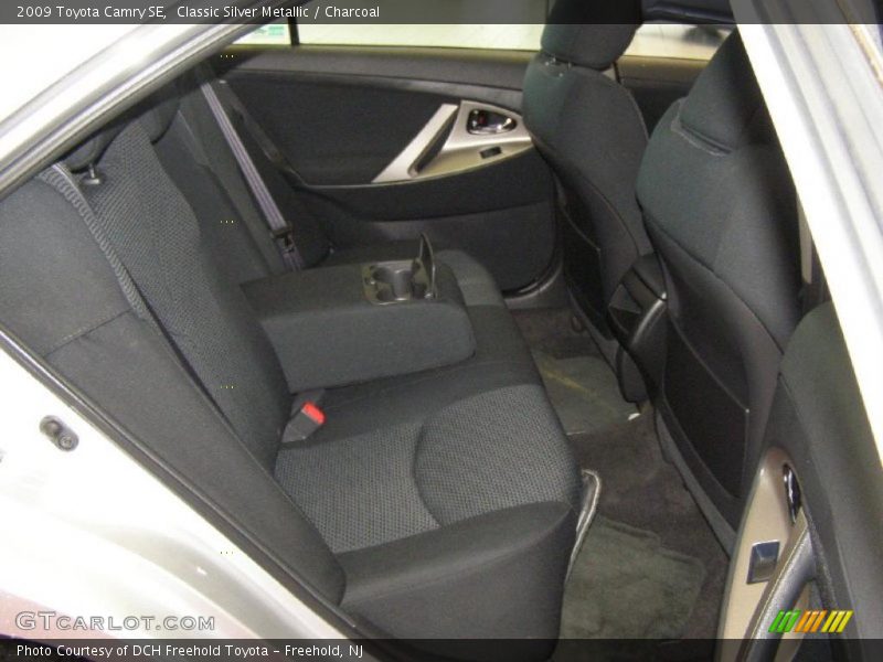 Classic Silver Metallic / Charcoal 2009 Toyota Camry SE