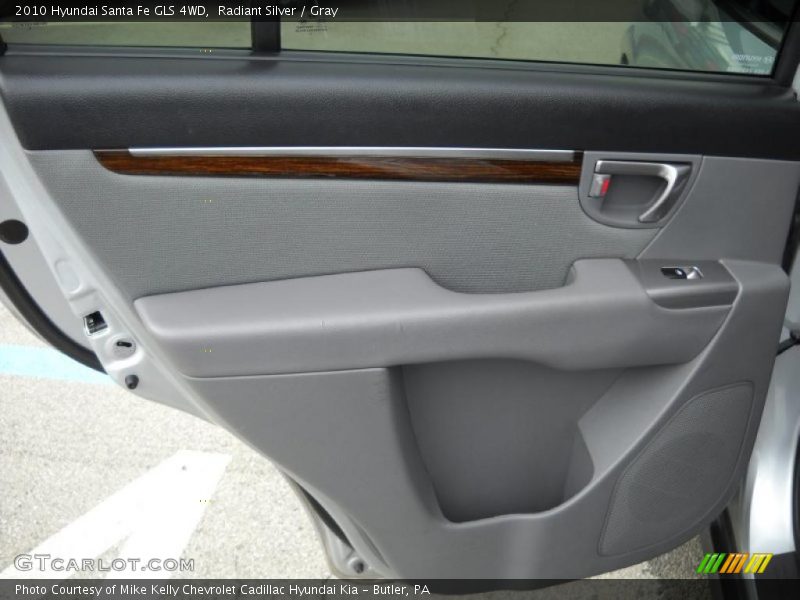 Radiant Silver / Gray 2010 Hyundai Santa Fe GLS 4WD