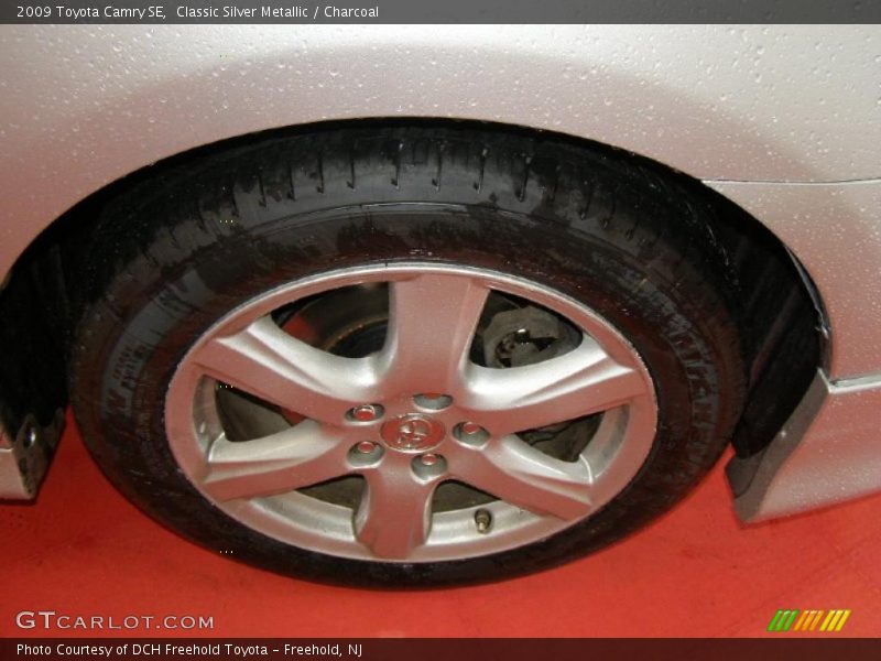 Classic Silver Metallic / Charcoal 2009 Toyota Camry SE