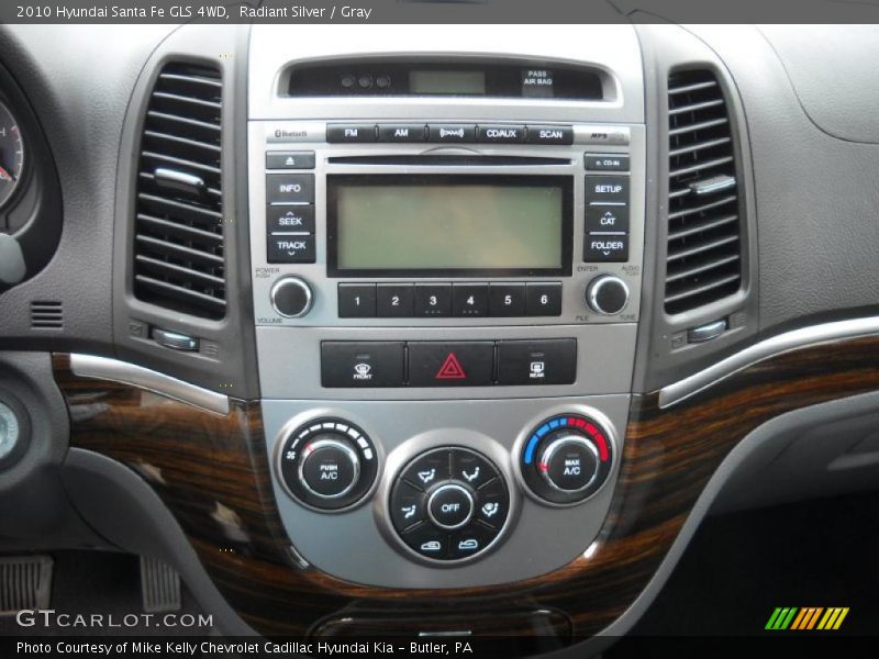 Radiant Silver / Gray 2010 Hyundai Santa Fe GLS 4WD