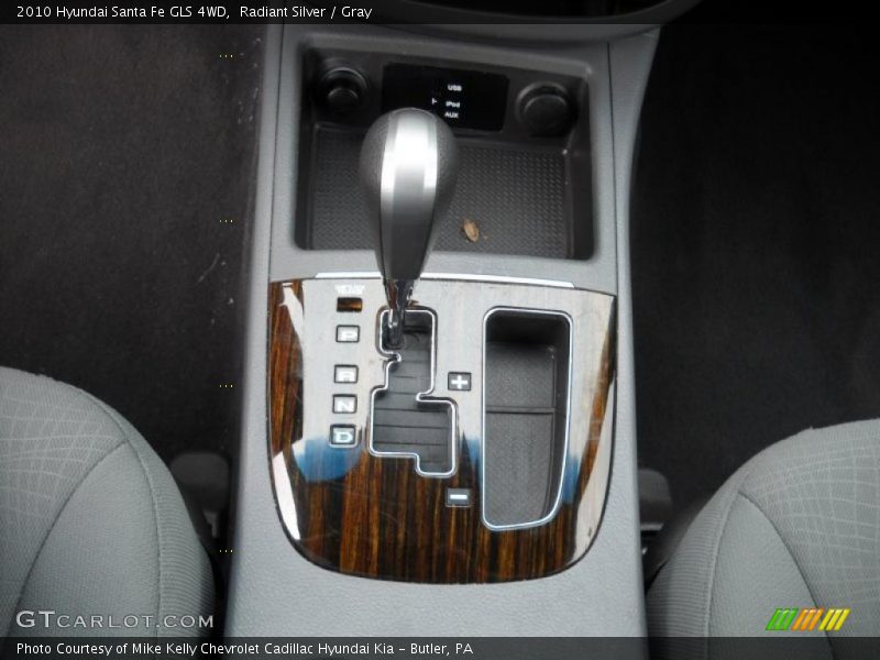 Radiant Silver / Gray 2010 Hyundai Santa Fe GLS 4WD