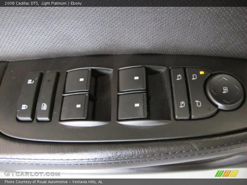 Light Platinum / Ebony 2008 Cadillac DTS