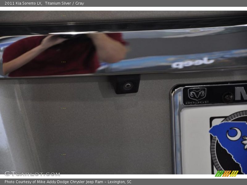 Titanium Silver / Gray 2011 Kia Sorento LX