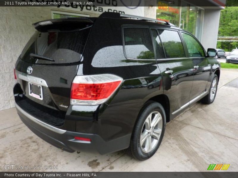 Black / Ash 2011 Toyota Highlander Limited 4WD