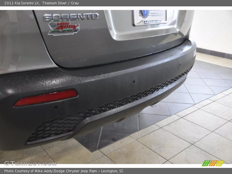 Titanium Silver / Gray 2011 Kia Sorento LX