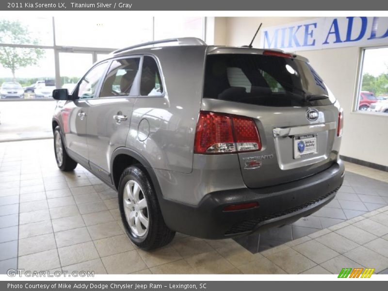 Titanium Silver / Gray 2011 Kia Sorento LX