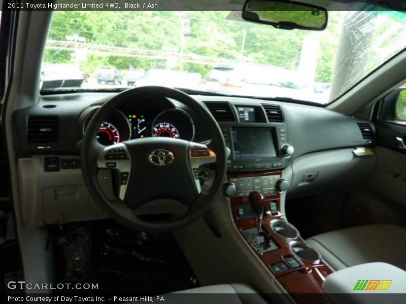 Black / Ash 2011 Toyota Highlander Limited 4WD