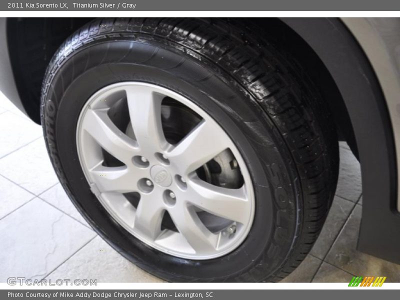 Titanium Silver / Gray 2011 Kia Sorento LX