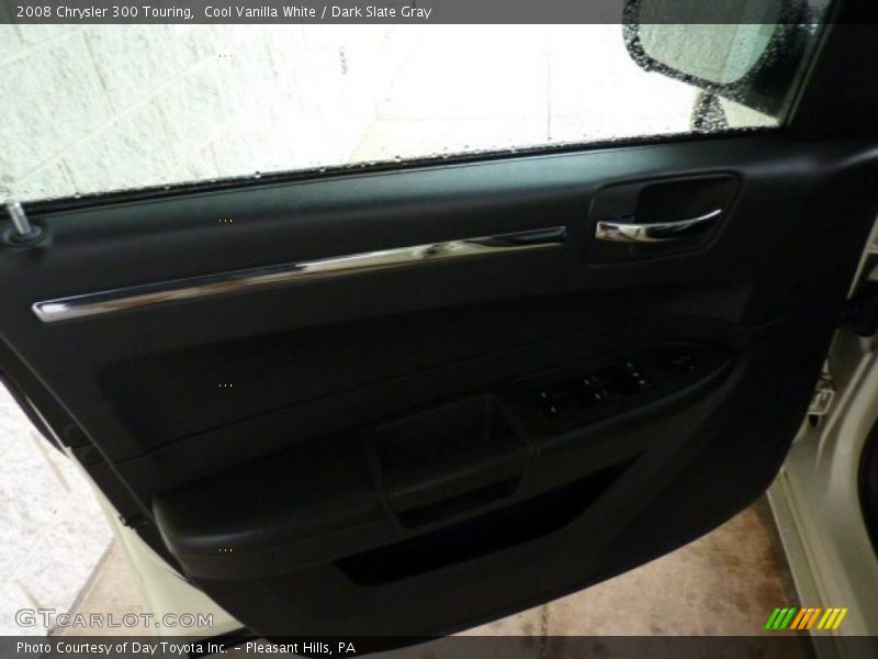 Cool Vanilla White / Dark Slate Gray 2008 Chrysler 300 Touring
