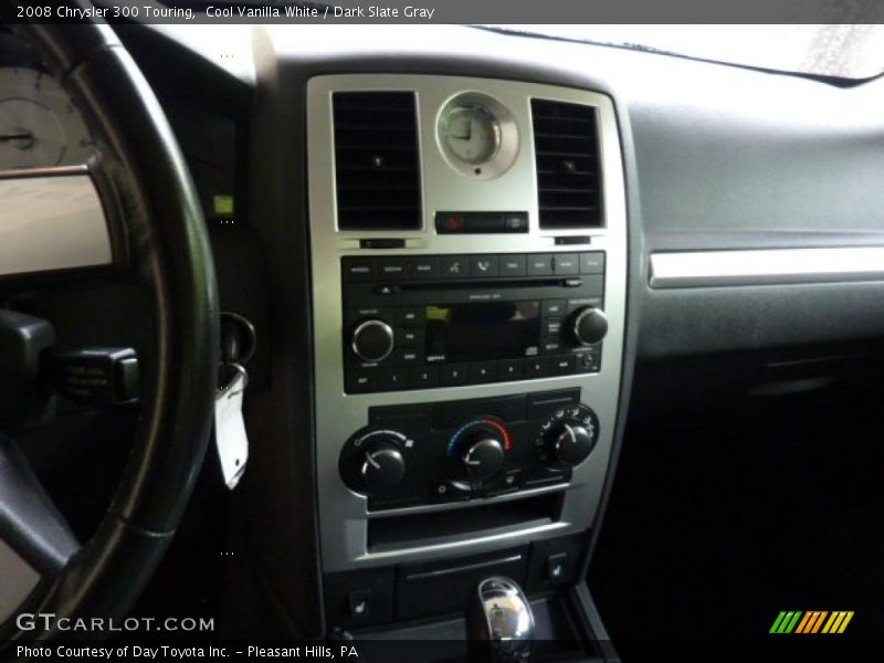 Cool Vanilla White / Dark Slate Gray 2008 Chrysler 300 Touring