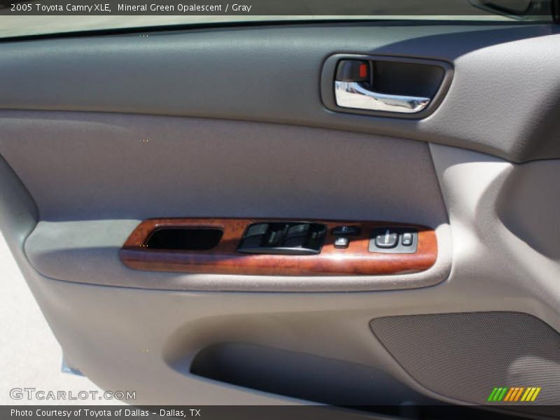 Mineral Green Opalescent / Gray 2005 Toyota Camry XLE