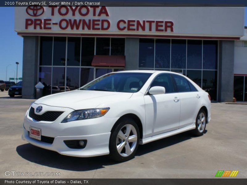 Super White / Dark Charcoal 2010 Toyota Camry SE