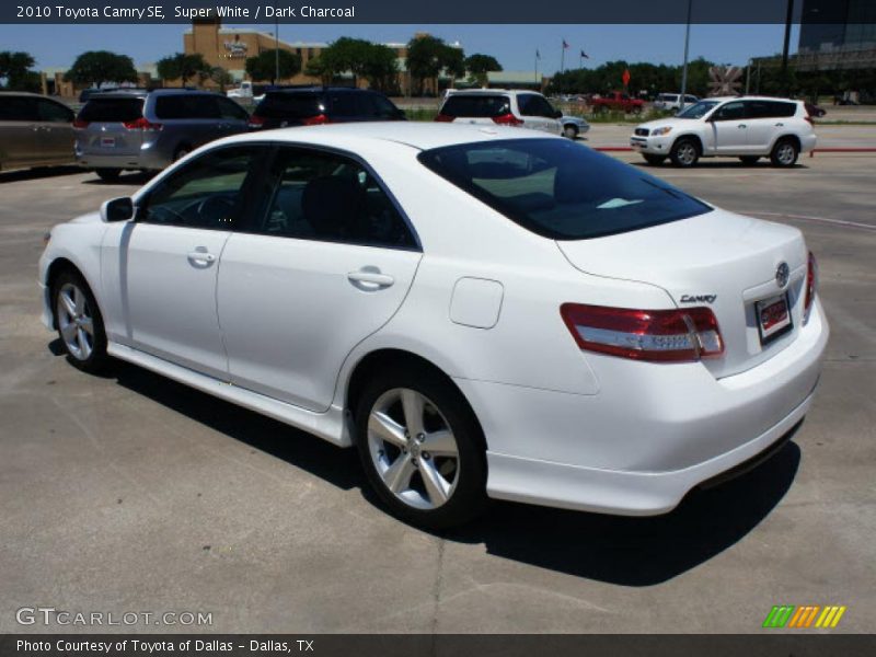 Super White / Dark Charcoal 2010 Toyota Camry SE