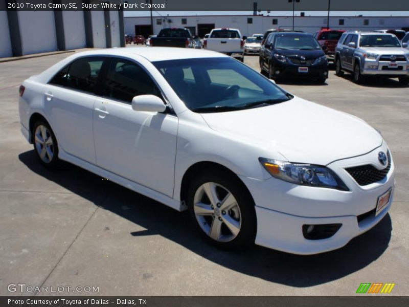 Super White / Dark Charcoal 2010 Toyota Camry SE