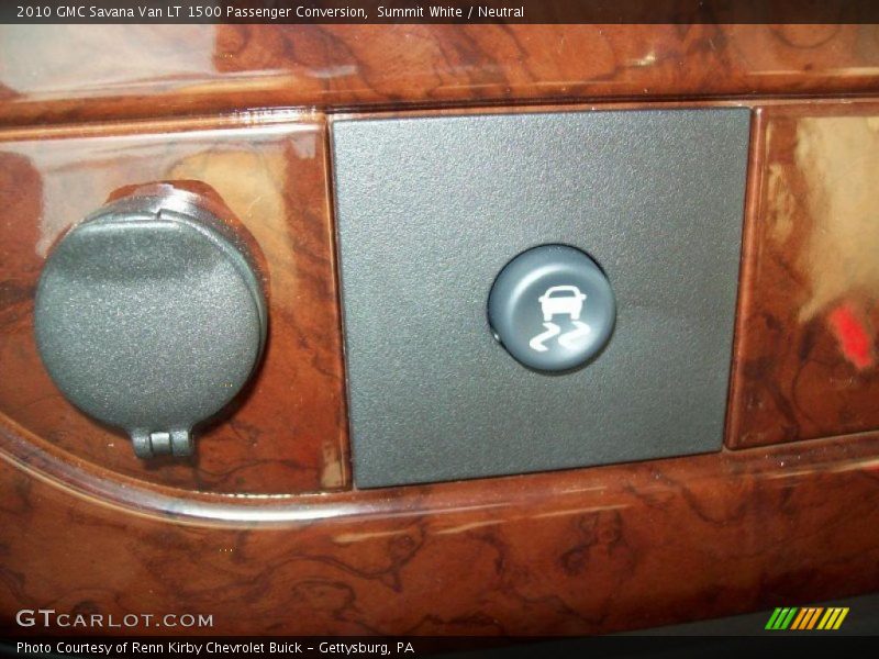 Summit White / Neutral 2010 GMC Savana Van LT 1500 Passenger Conversion