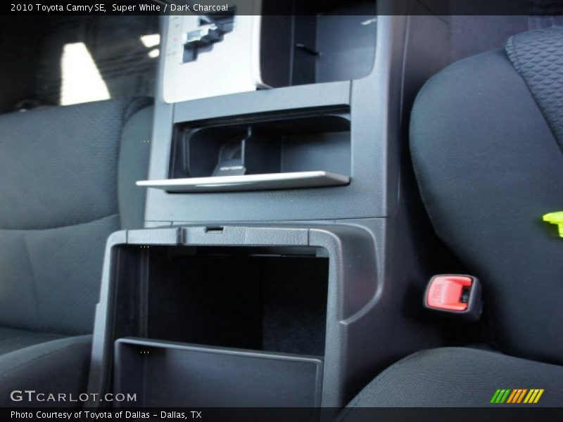 Super White / Dark Charcoal 2010 Toyota Camry SE