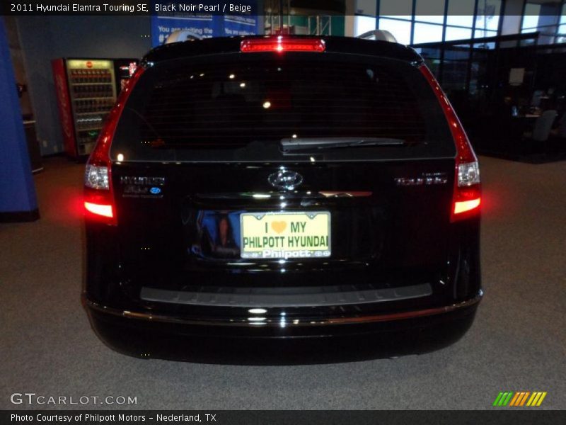 Black Noir Pearl / Beige 2011 Hyundai Elantra Touring SE