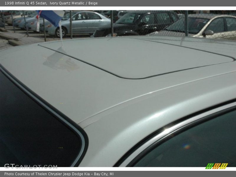 Ivory Quartz Metallic / Beige 1998 Infiniti Q 45 Sedan