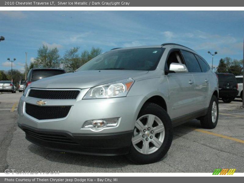 Silver Ice Metallic / Dark Gray/Light Gray 2010 Chevrolet Traverse LT