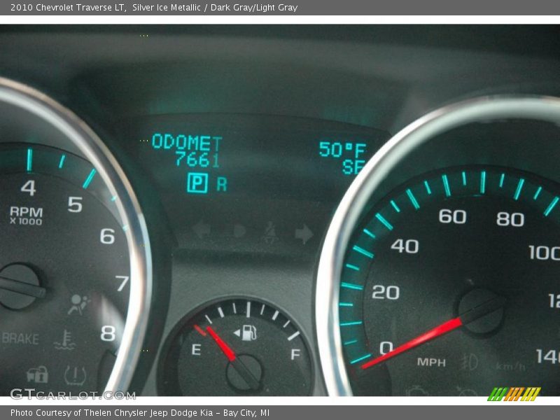 Silver Ice Metallic / Dark Gray/Light Gray 2010 Chevrolet Traverse LT