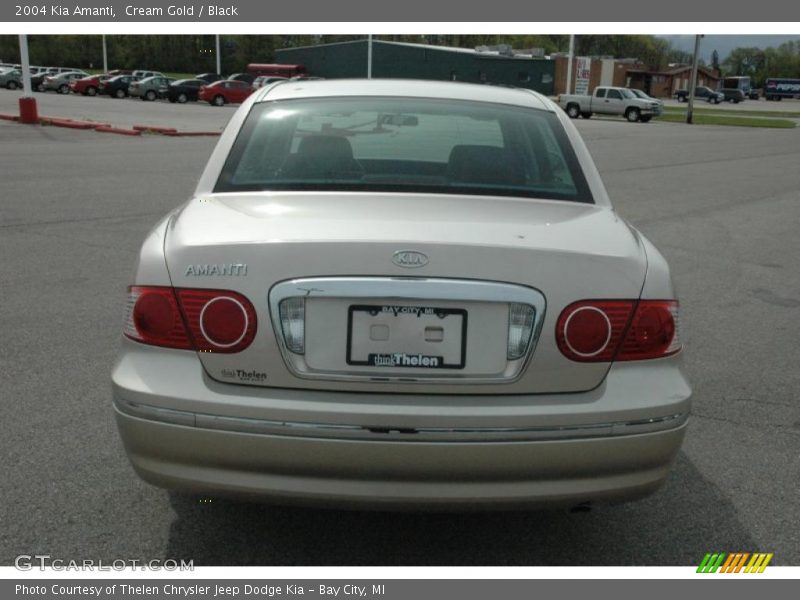 Cream Gold / Black 2004 Kia Amanti