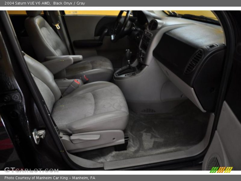 Black Onyx / Gray 2004 Saturn VUE V6 AWD