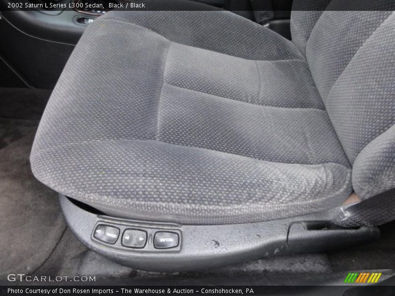 Black / Black 2002 Saturn L Series L300 Sedan