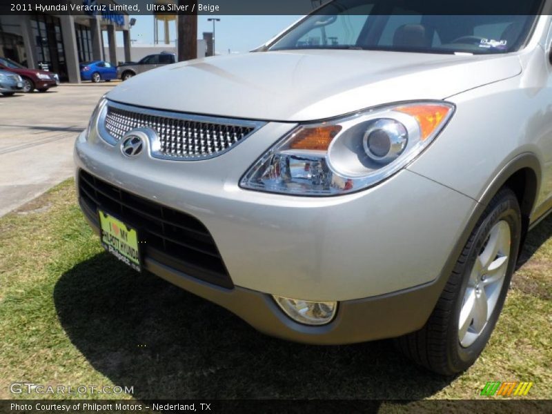 Ultra Silver / Beige 2011 Hyundai Veracruz Limited