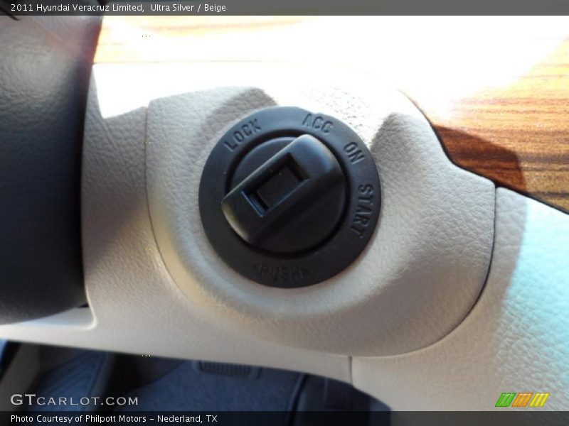 Ultra Silver / Beige 2011 Hyundai Veracruz Limited