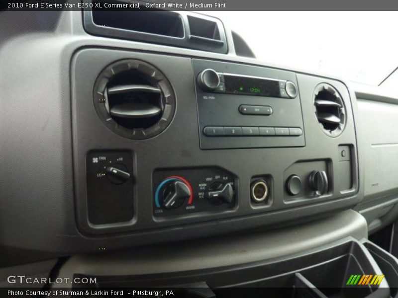 Oxford White / Medium Flint 2010 Ford E Series Van E250 XL Commericial