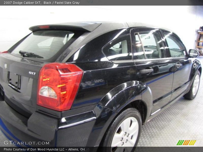 Black / Pastel Slate Gray 2007 Dodge Caliber SXT
