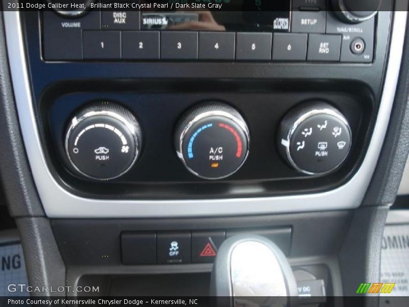 Brilliant Black Crystal Pearl / Dark Slate Gray 2011 Dodge Caliber Heat