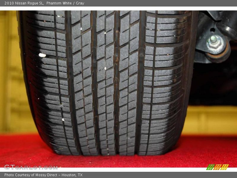 Phantom White / Gray 2010 Nissan Rogue SL