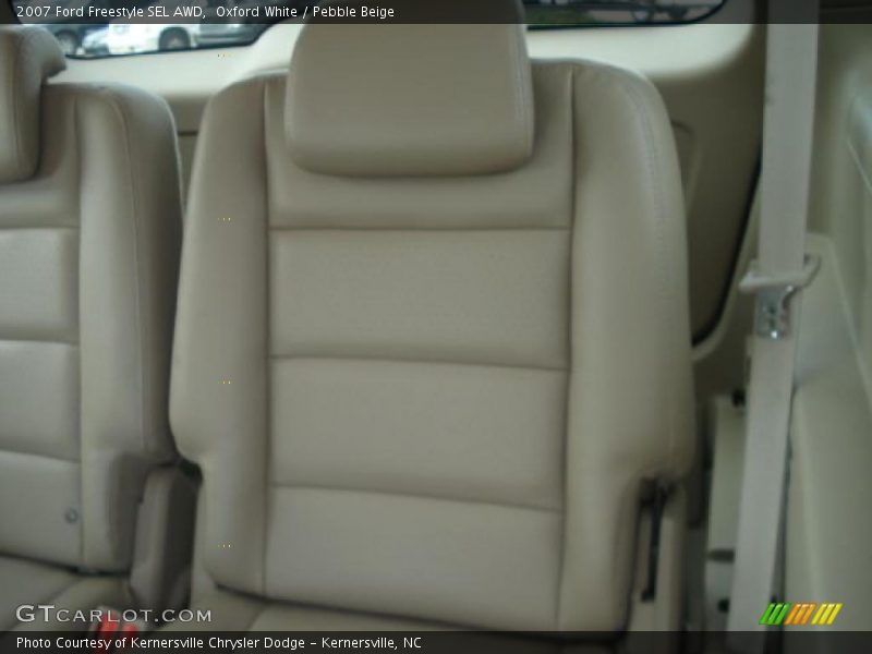Oxford White / Pebble Beige 2007 Ford Freestyle SEL AWD