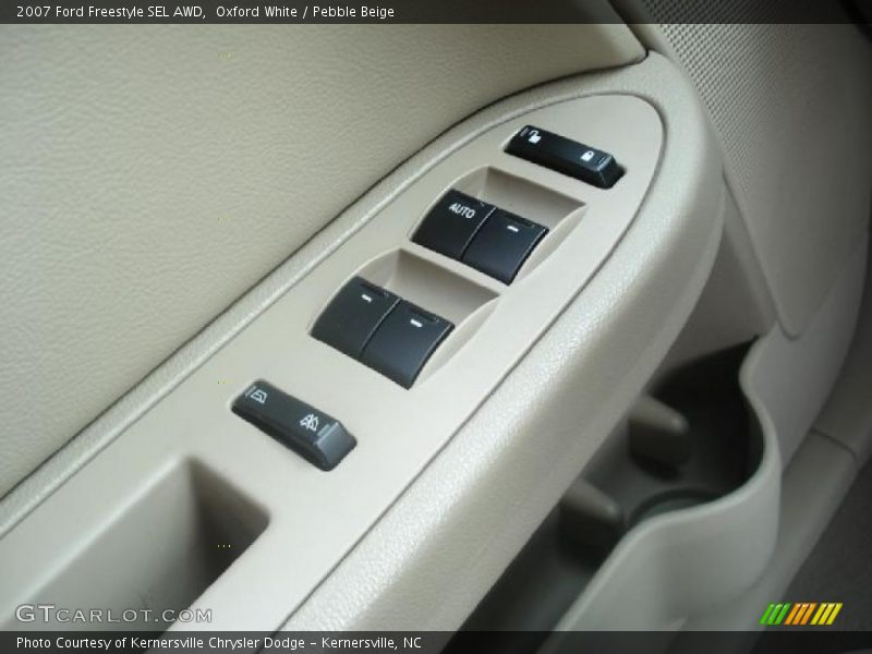 Oxford White / Pebble Beige 2007 Ford Freestyle SEL AWD