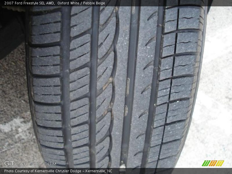Oxford White / Pebble Beige 2007 Ford Freestyle SEL AWD