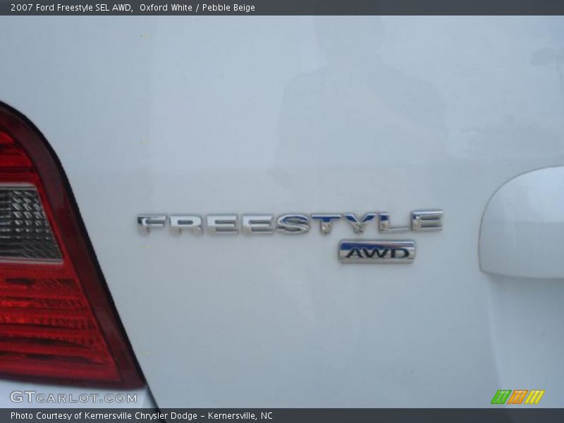 Oxford White / Pebble Beige 2007 Ford Freestyle SEL AWD