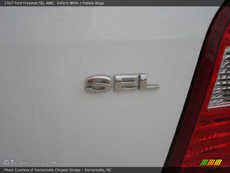 Oxford White / Pebble Beige 2007 Ford Freestyle SEL AWD