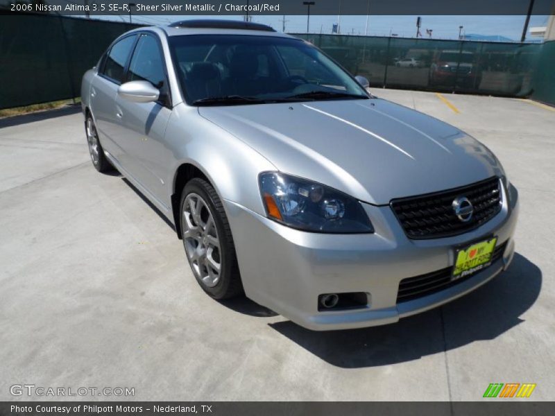 Front 3/4 View of 2006 Altima 3.5 SE-R