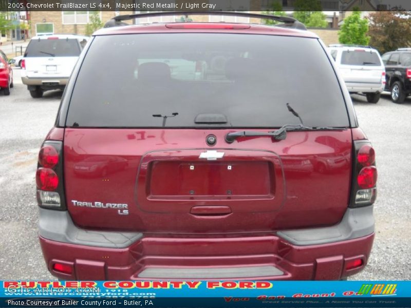 Majestic Red Metallic / Light Gray 2005 Chevrolet TrailBlazer LS 4x4