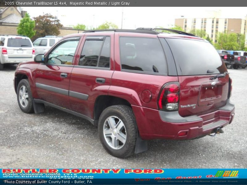 Majestic Red Metallic / Light Gray 2005 Chevrolet TrailBlazer LS 4x4