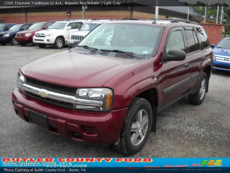 Majestic Red Metallic / Light Gray 2005 Chevrolet TrailBlazer LS 4x4